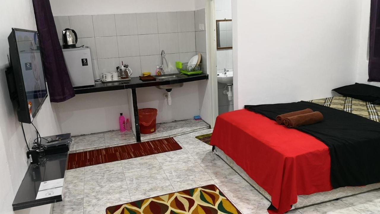 Oyo Home 90308 Chily Guest House Langkawi Exterior foto